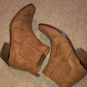 Chestnut Suede booties
